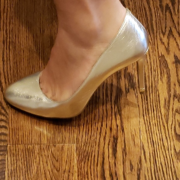 Michael Kors shoes - Picture 4 of 5